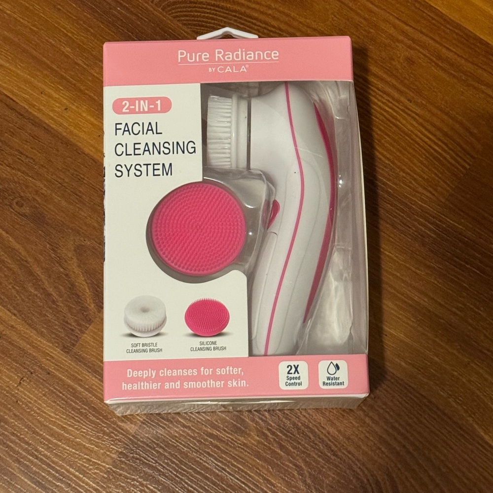 Pink Facial Cleansing 2-in-1 Device